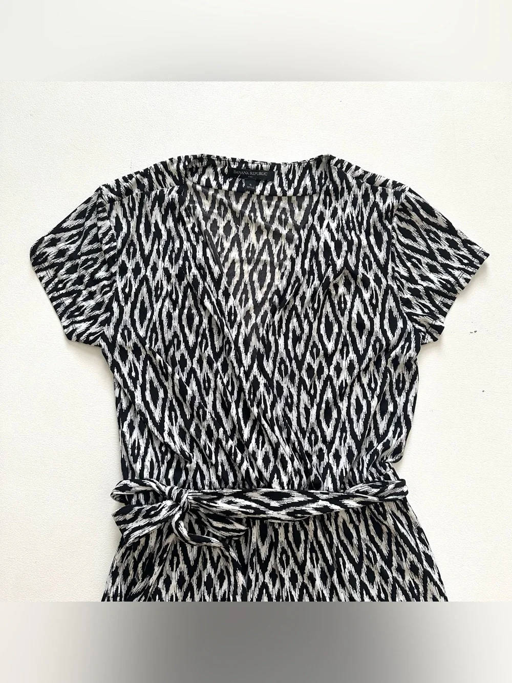 Banana Republic Black White Geo Print Short Sleeve Faux Wrap Dress Size Small